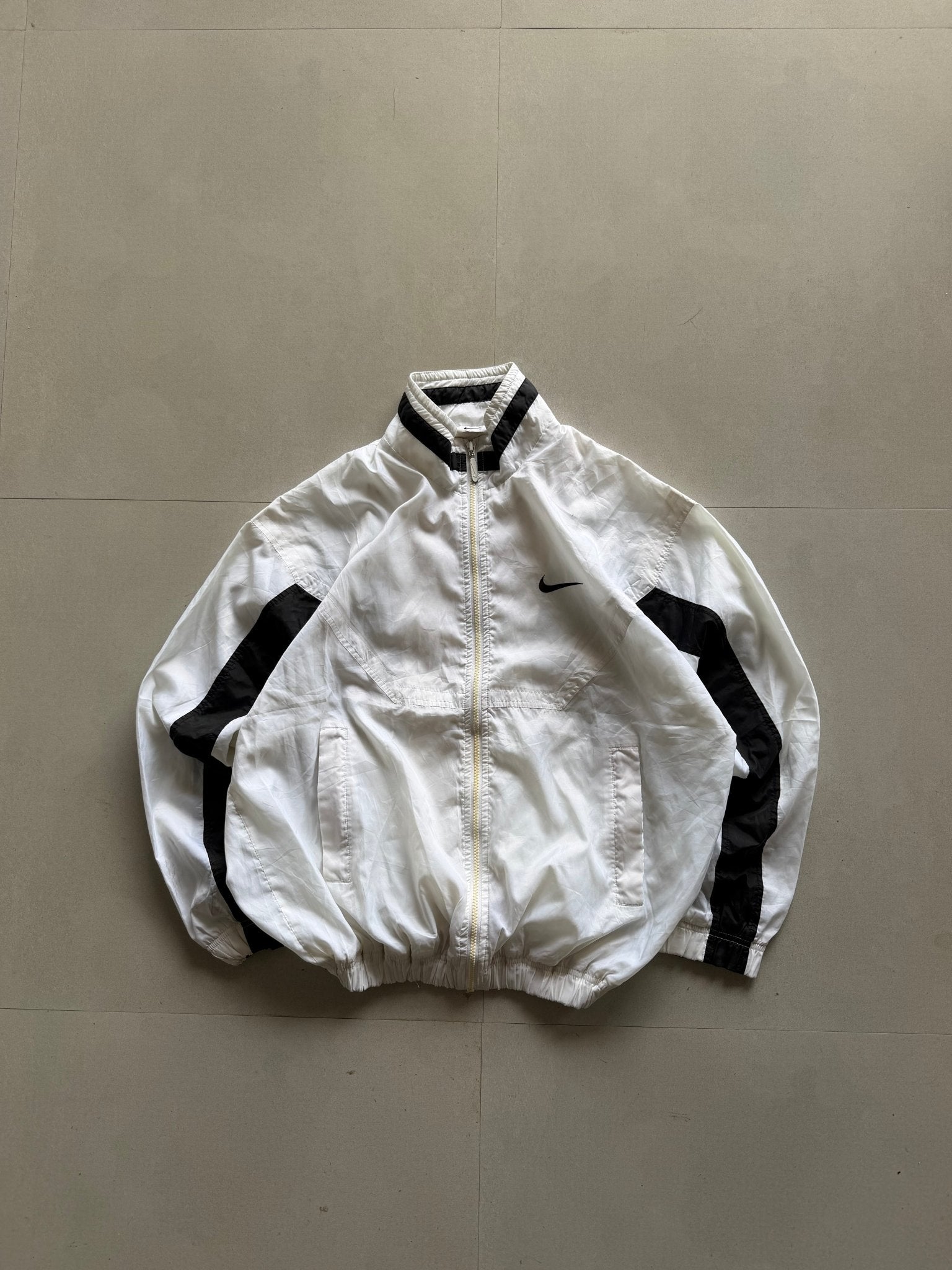 90S NIKE SPELL OUT JACKET - Aged Arc