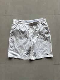 NIKE WHITE SHORTS - M