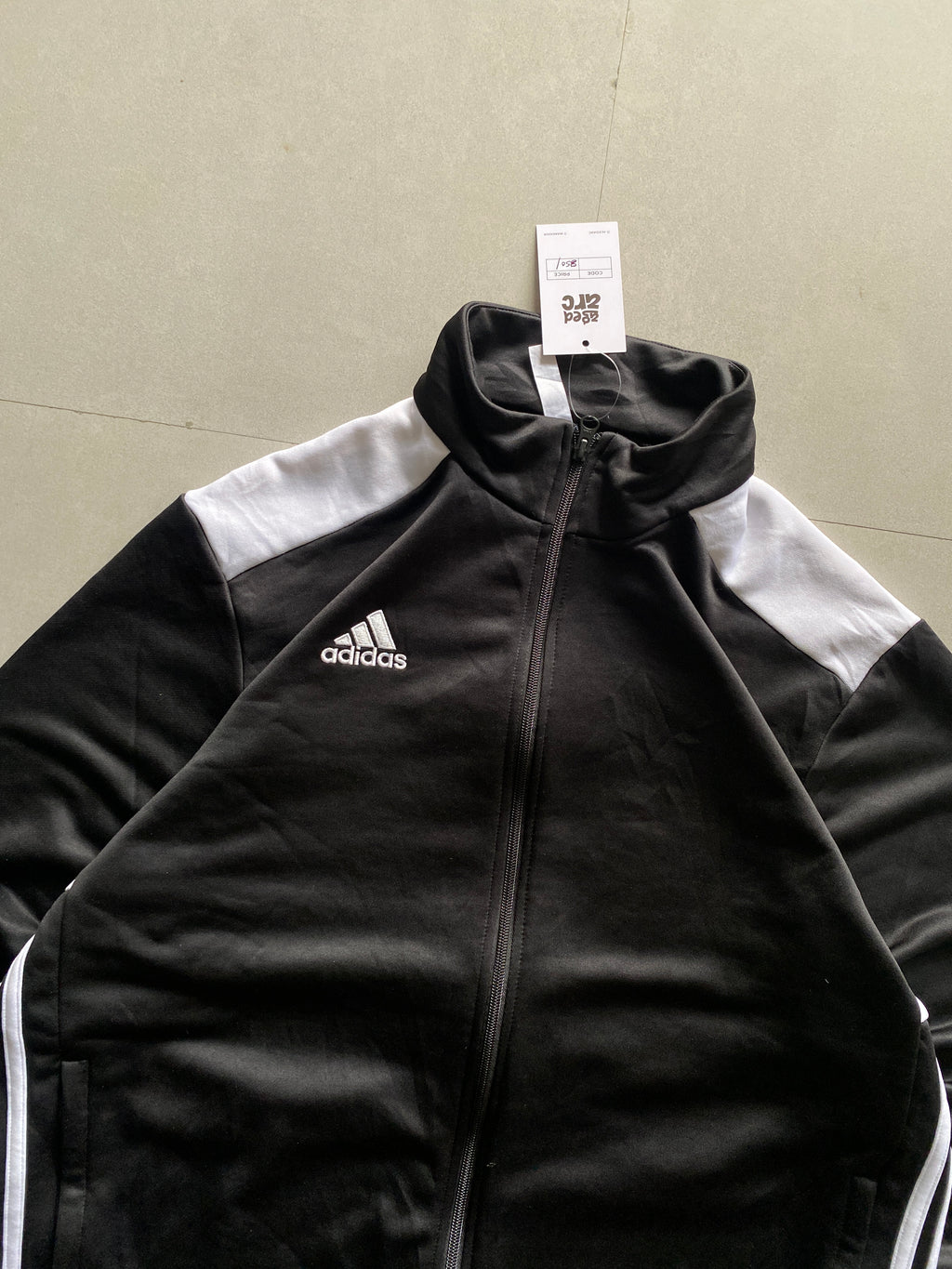 ADIDAS STRIPED JACKET - XL