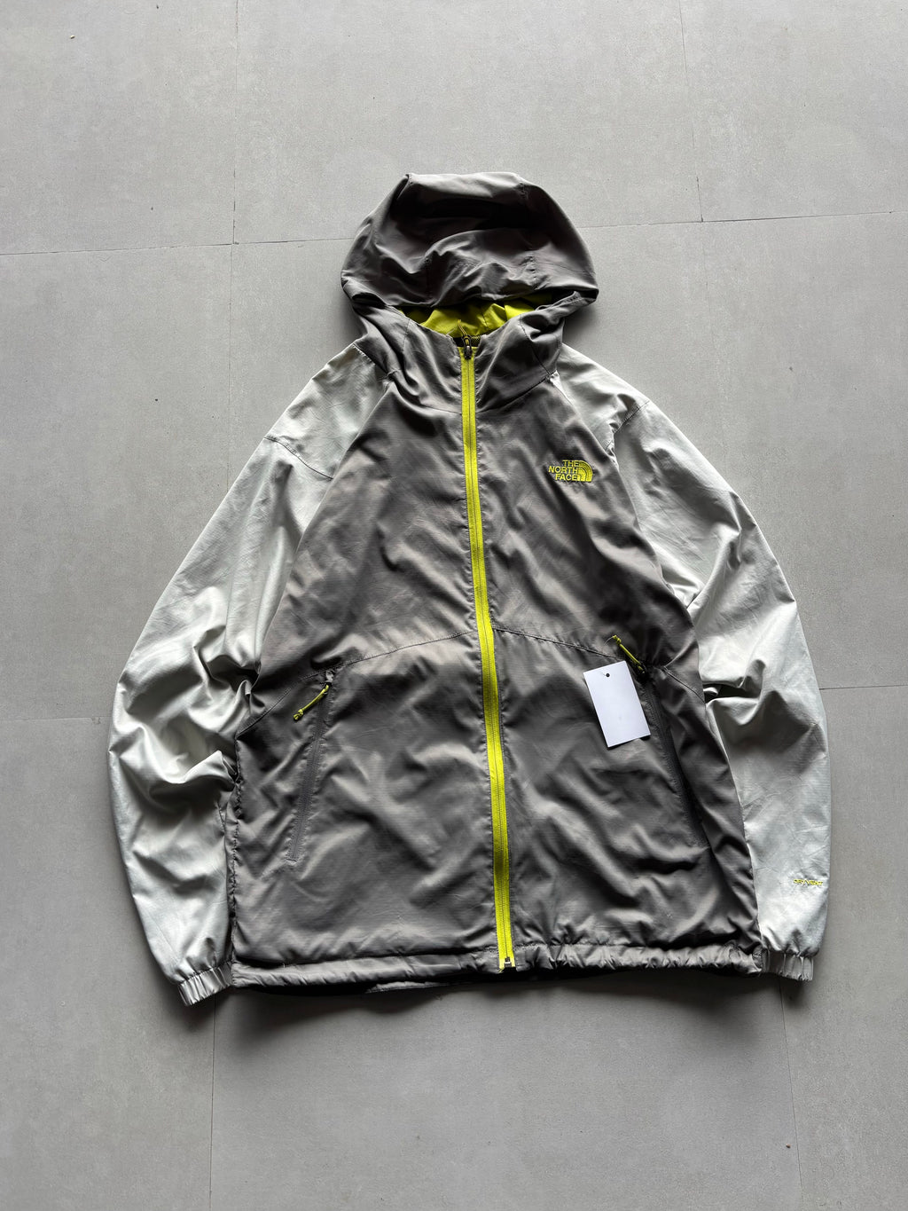 THE NORTH FACE HYVENT JACKET - L