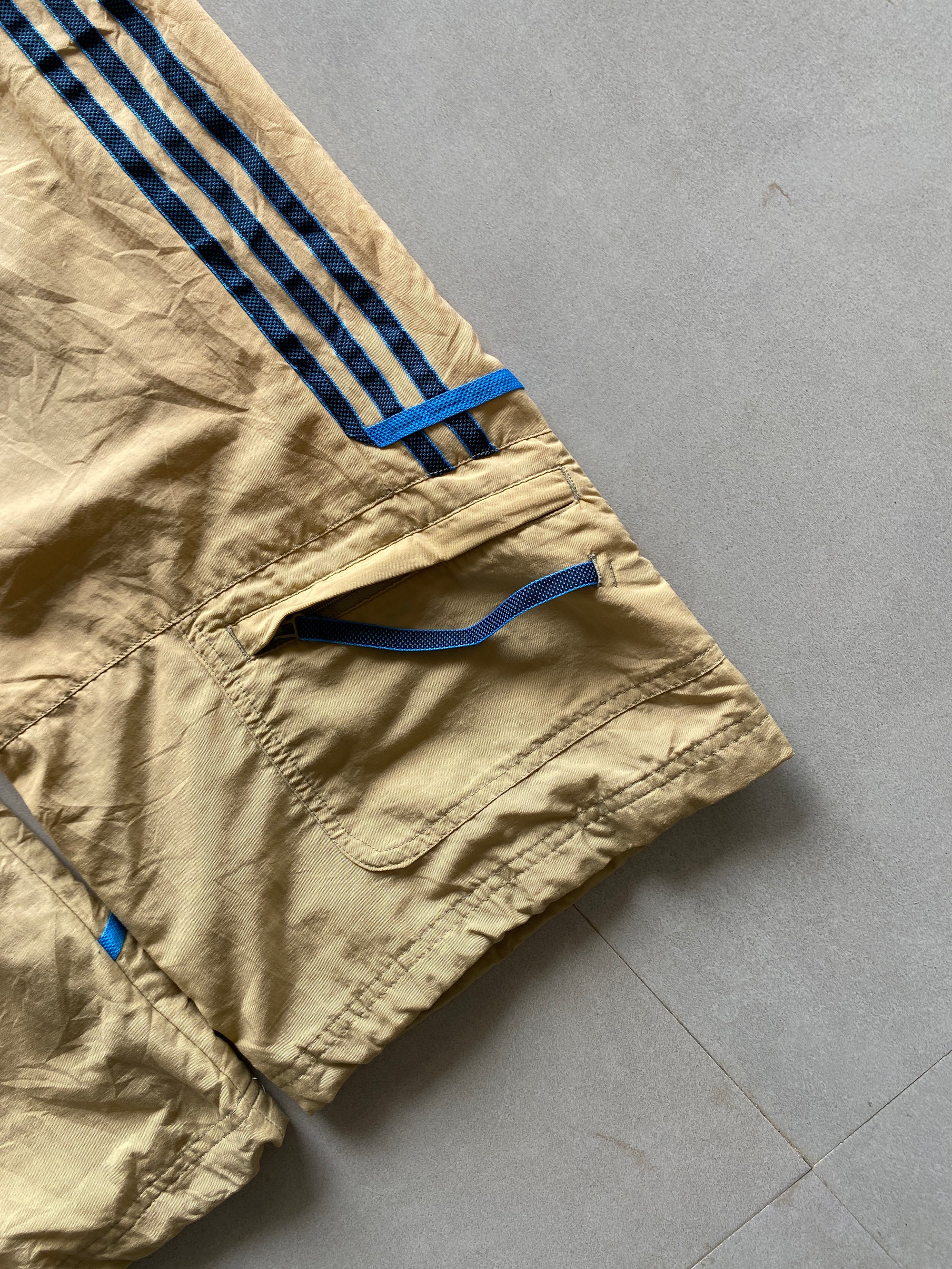 ADIDAS BAGGY STRIPED TRACK PANT - M