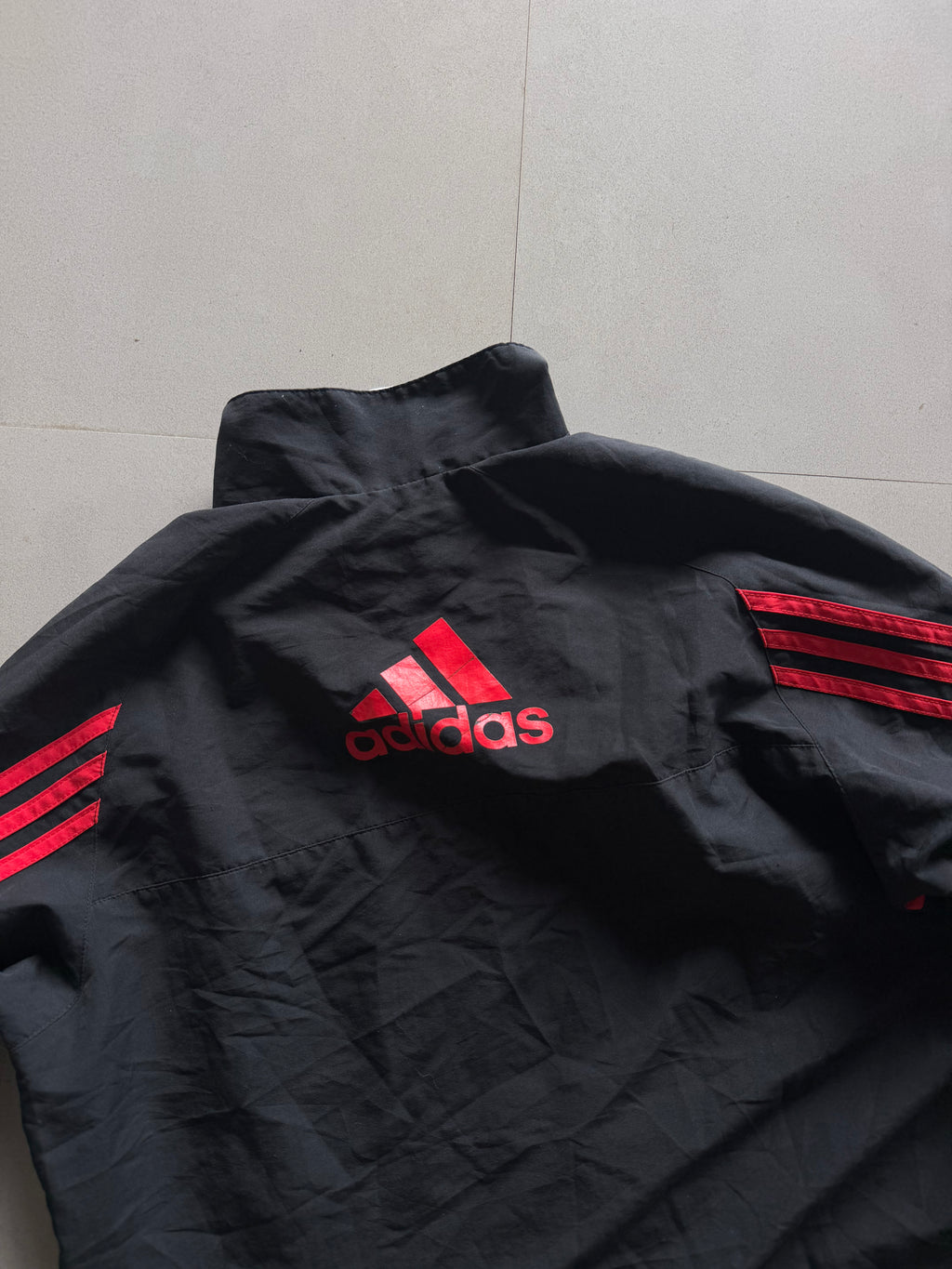 ADIDAS STRIPED JACKET - M