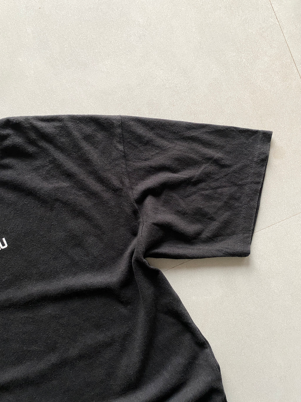 0.387AU BACK HIT TEE - L
