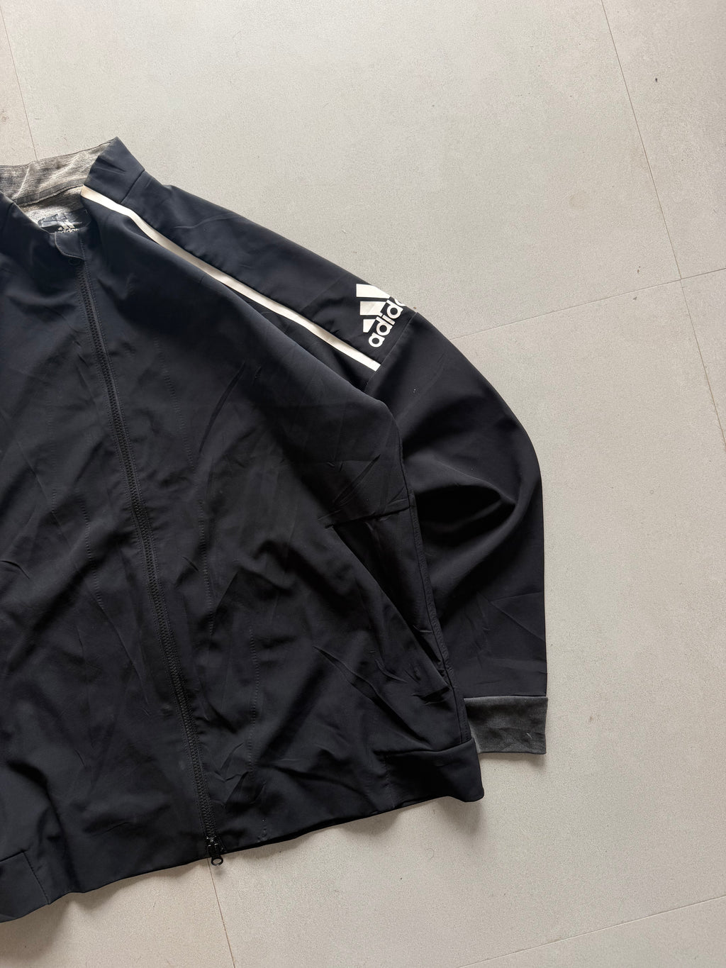 ADIDAS JACKET - M