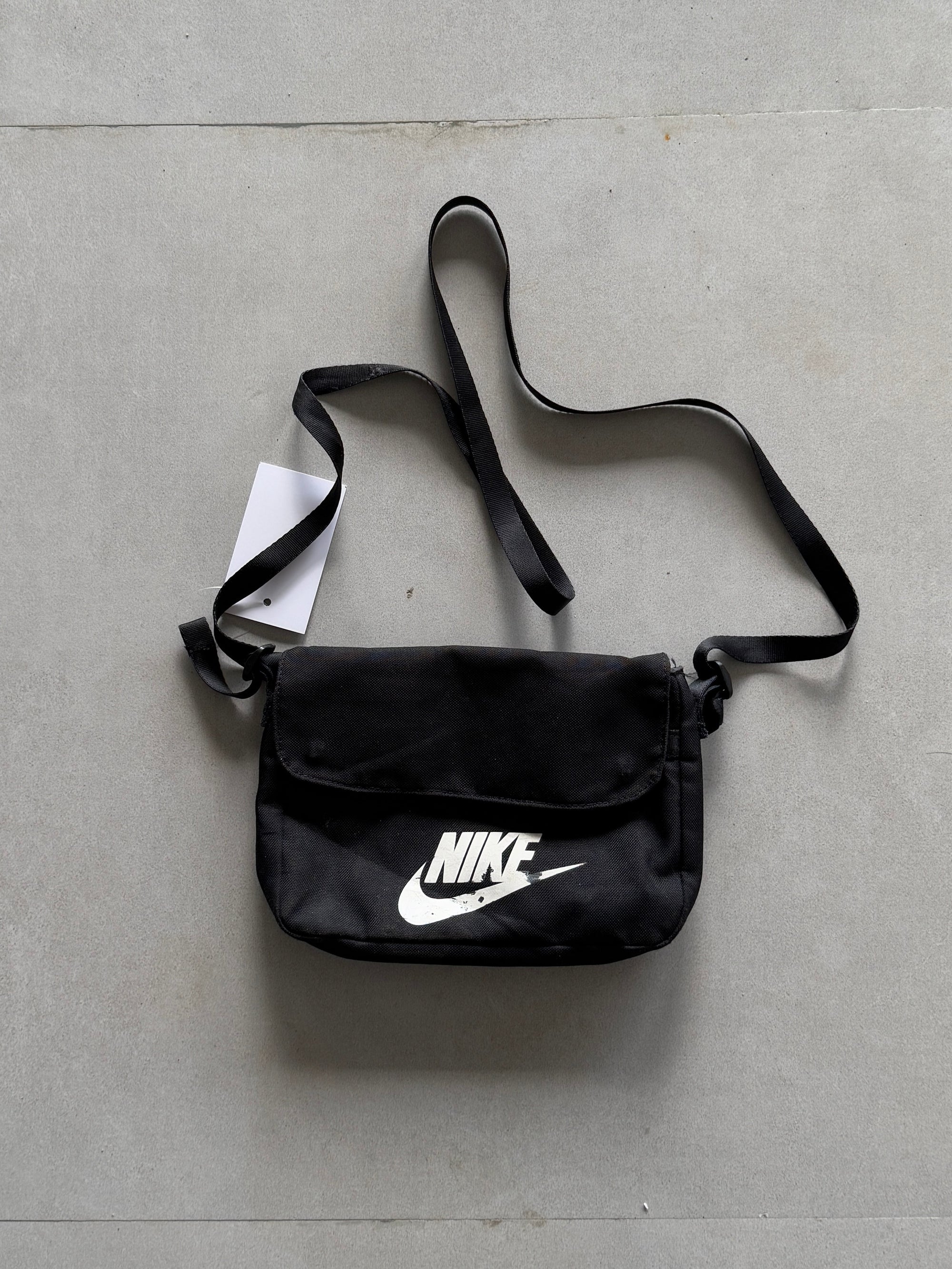 NIKE CROSS BODY BAG