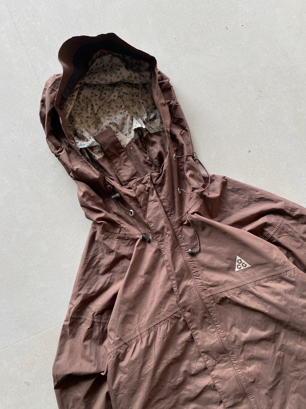 NIKE ACG HOODED JACKET - M