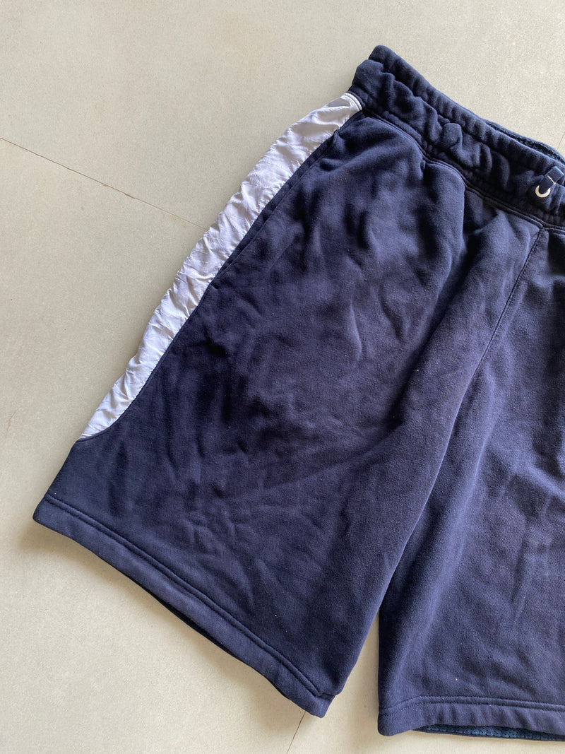 NIKE SWEAT SHORTS - M
