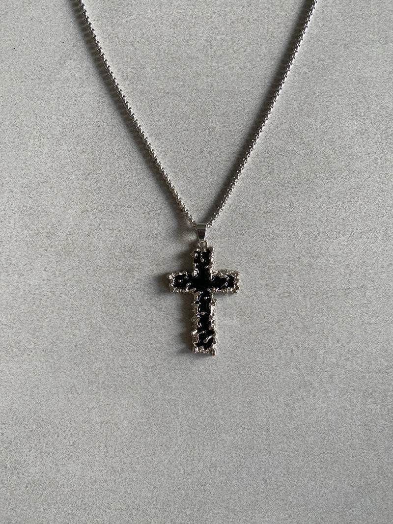SPINEL CROSS PENDANT CHAIN