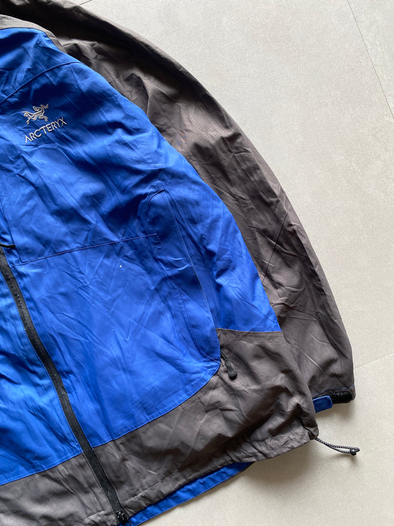 ARC’TERYX HOODED JACKET - XL