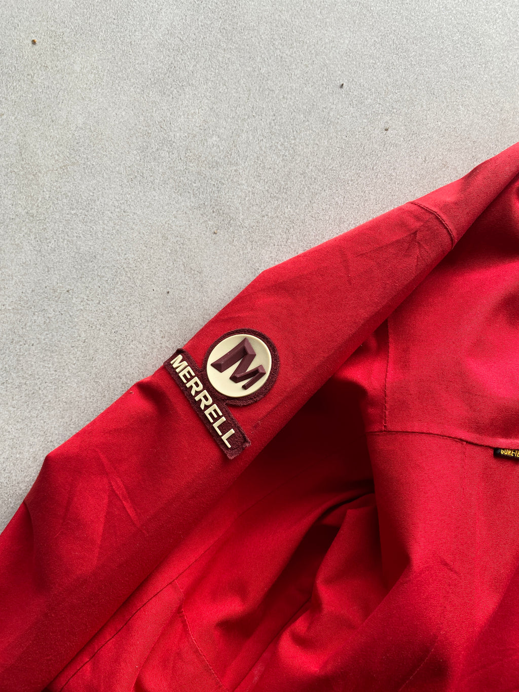 MERRELL GORTEX JACKET - M