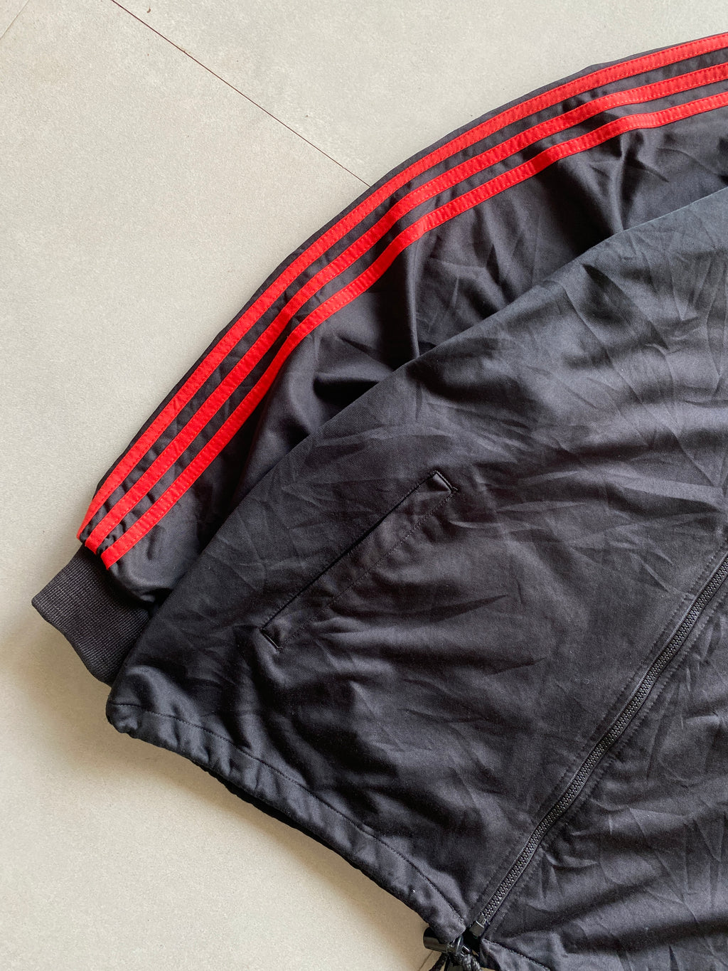 ADIDAS STRIPED JACKET - XL