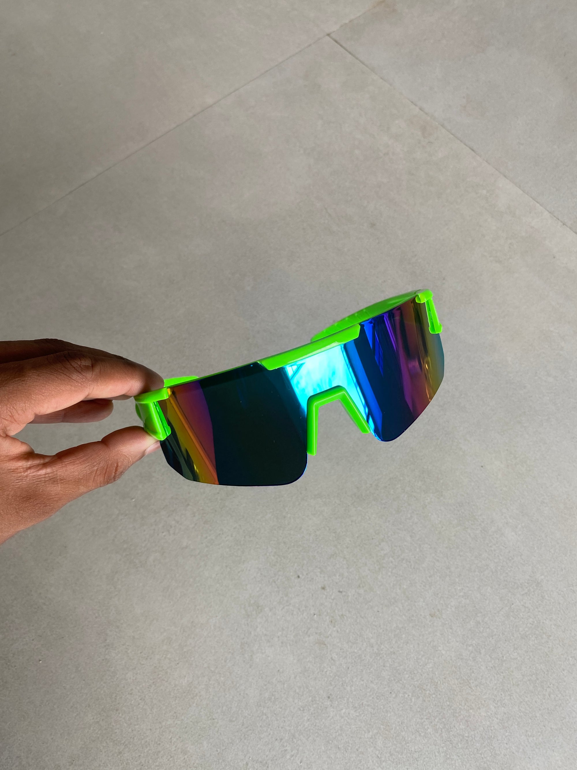 UV PROTECTED SPORTS GOGGLES