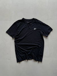 NIKE SOLID BLACK TEE - S