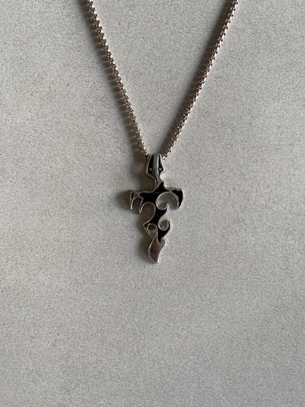 FLAME CROSS PENDANT CHAIN
