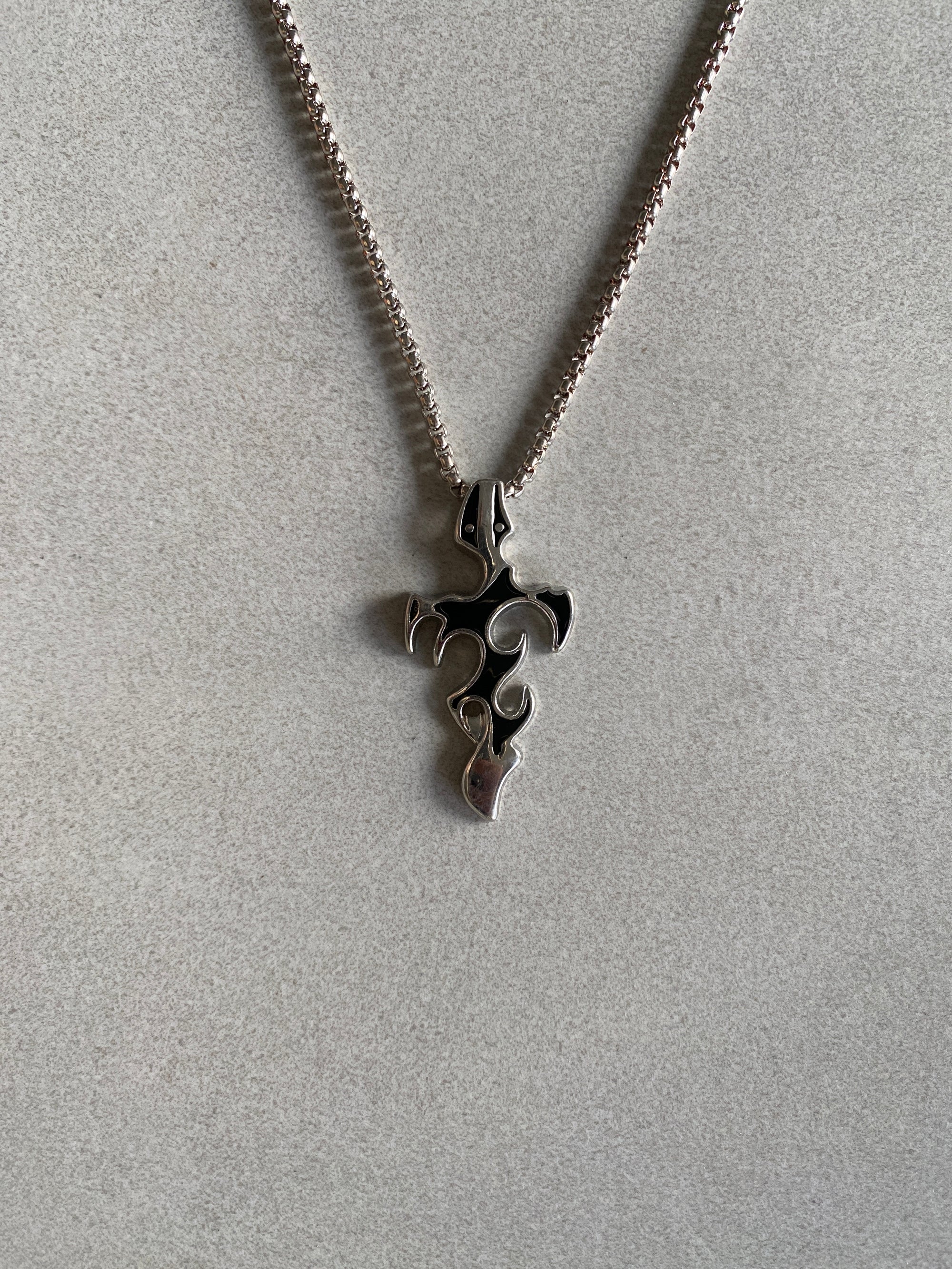 FLAME CROSS PENDANT CHAIN
