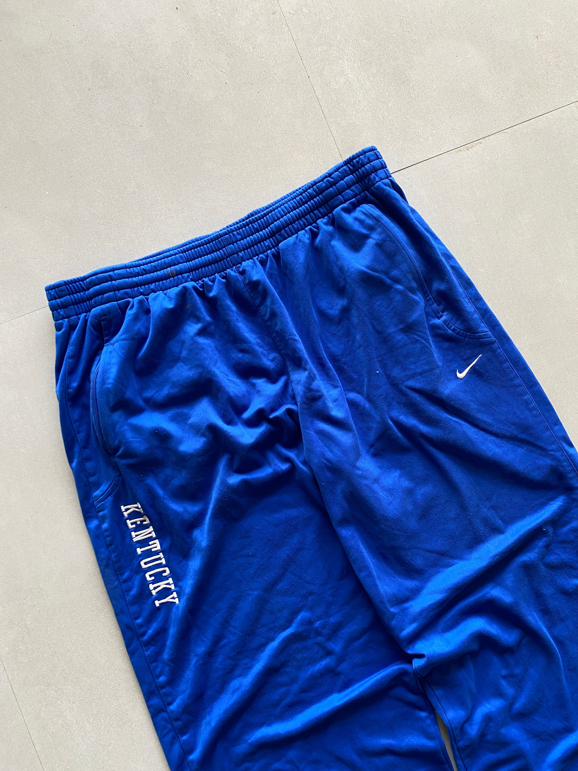 VINTAGE NIKE SWEAT PANT - M