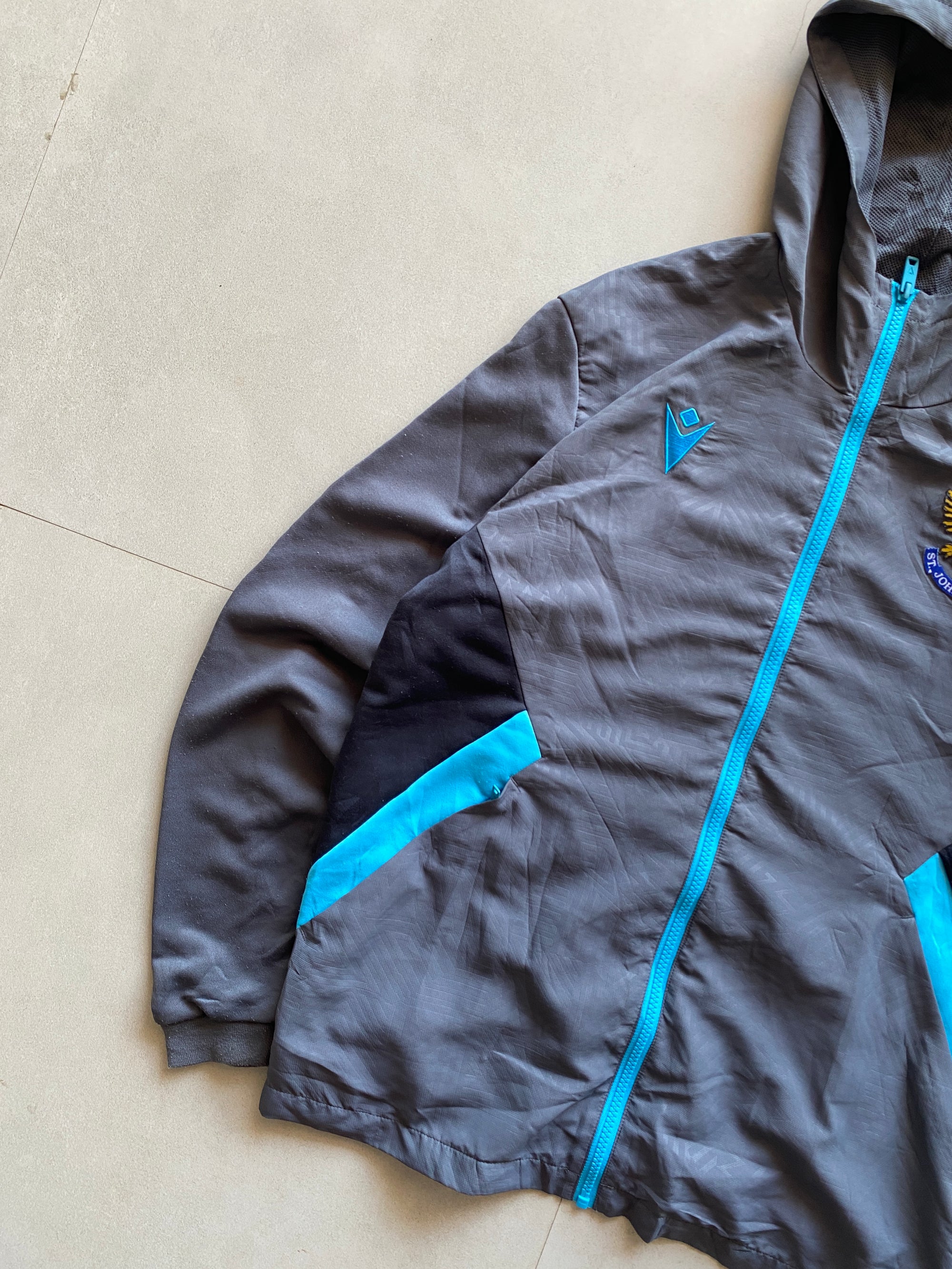 MACRON ST JOHNSTONE FC JACKET - M