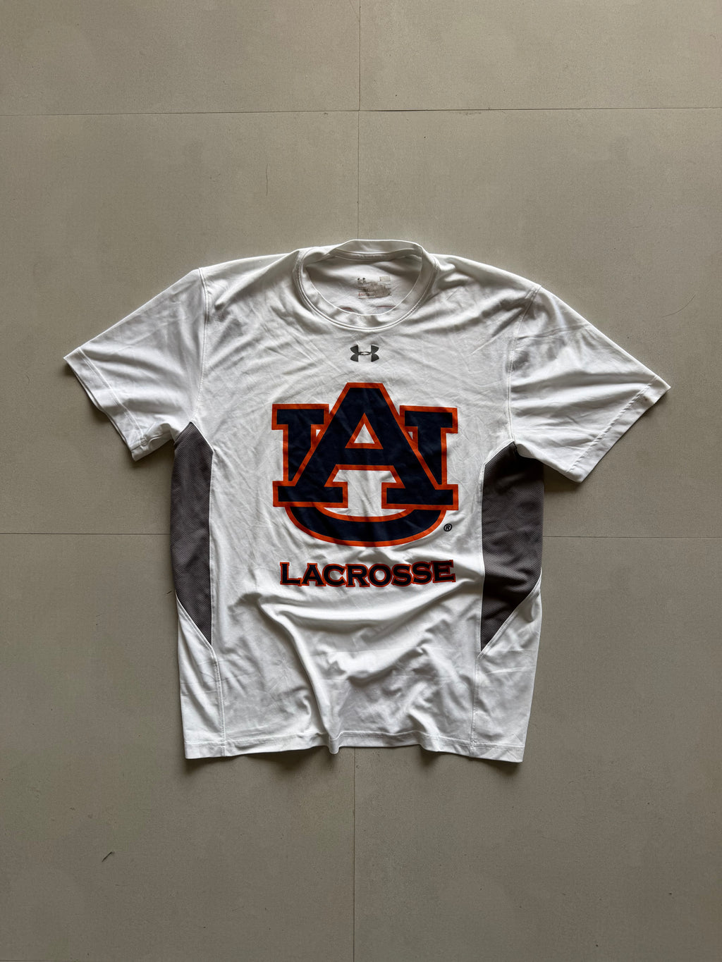 UNDER ARMOUR DRI FIT TEE - M