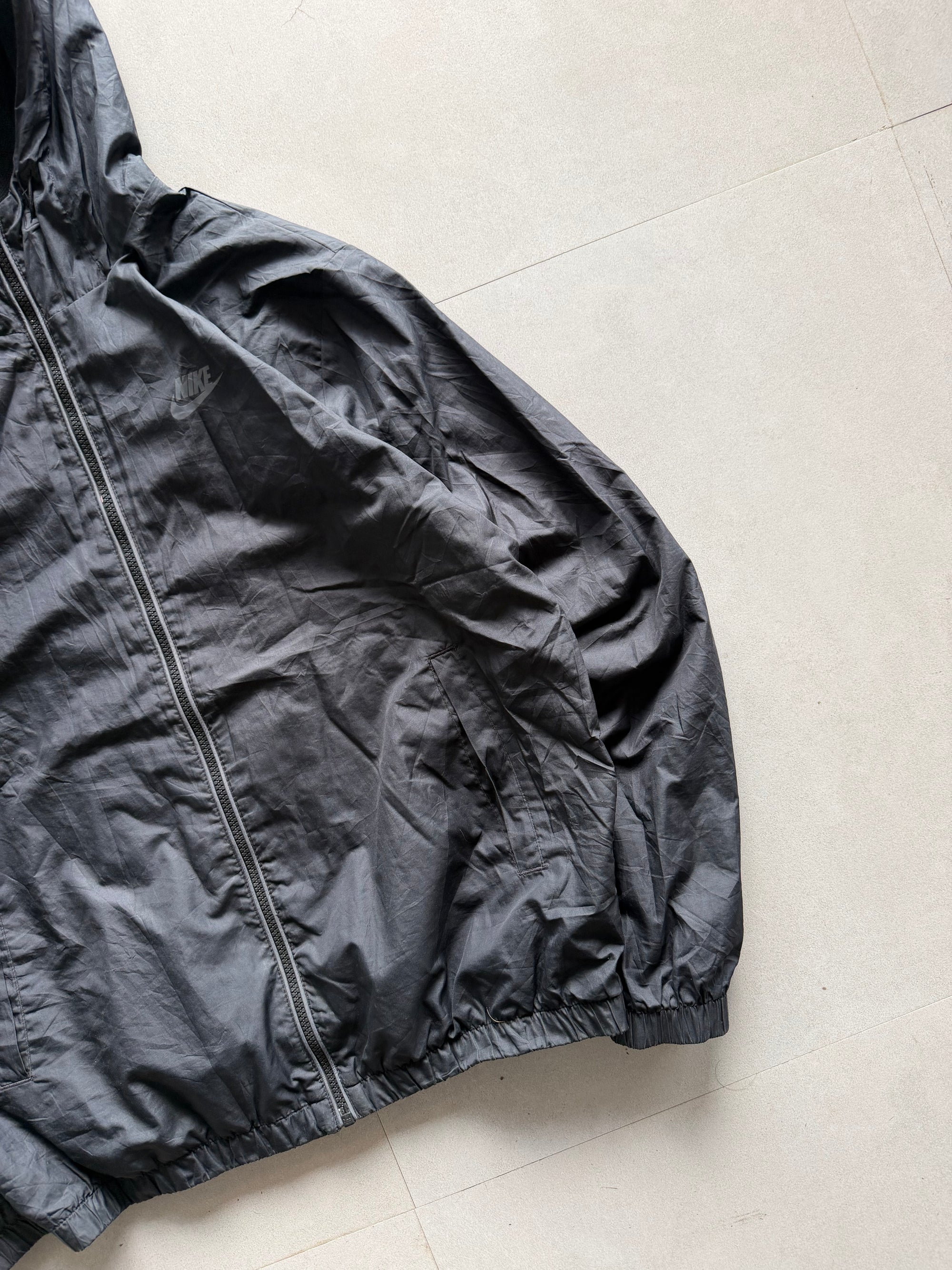 VINTAGE NIKE HOODED JACKET - L