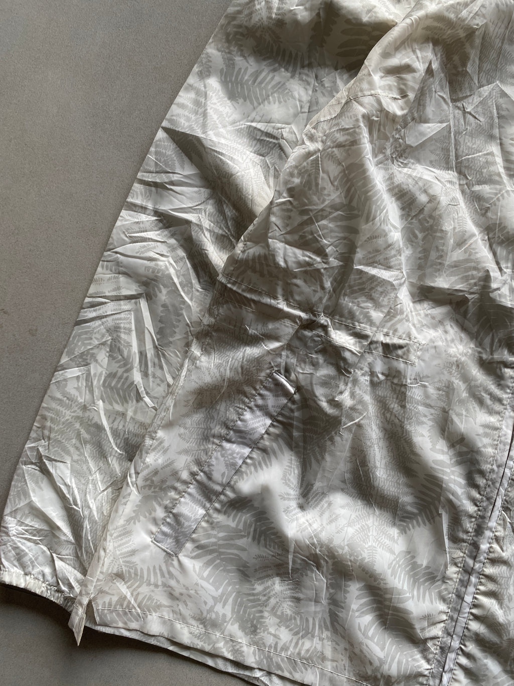 QUECHUA PRINTED WOMENS WINDBREAKER JACKET - XS