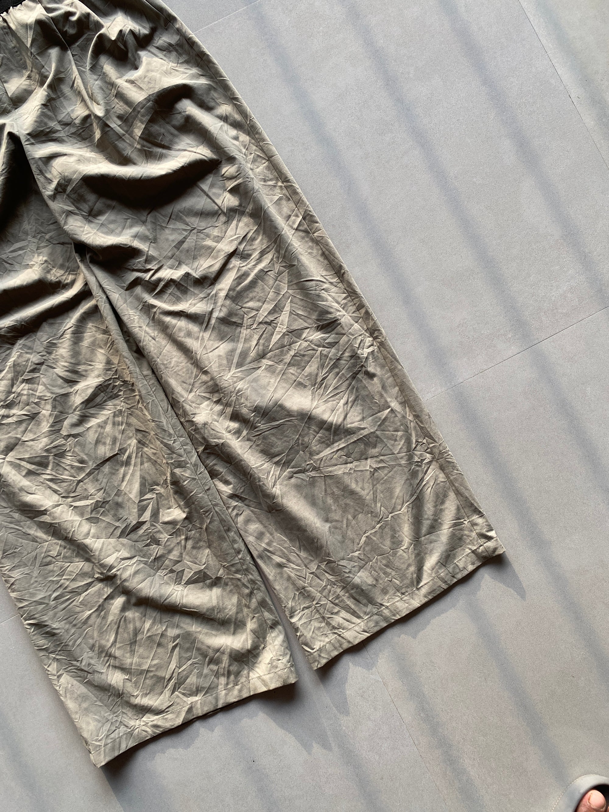 BERSHKA BAGGY TRACK - S