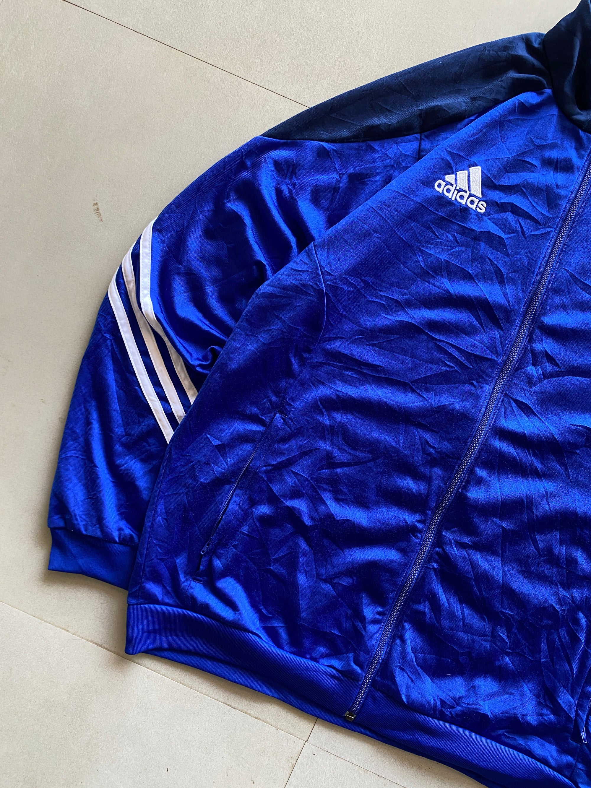 VINTAGE ADIDAS STRIPED JACKET - L