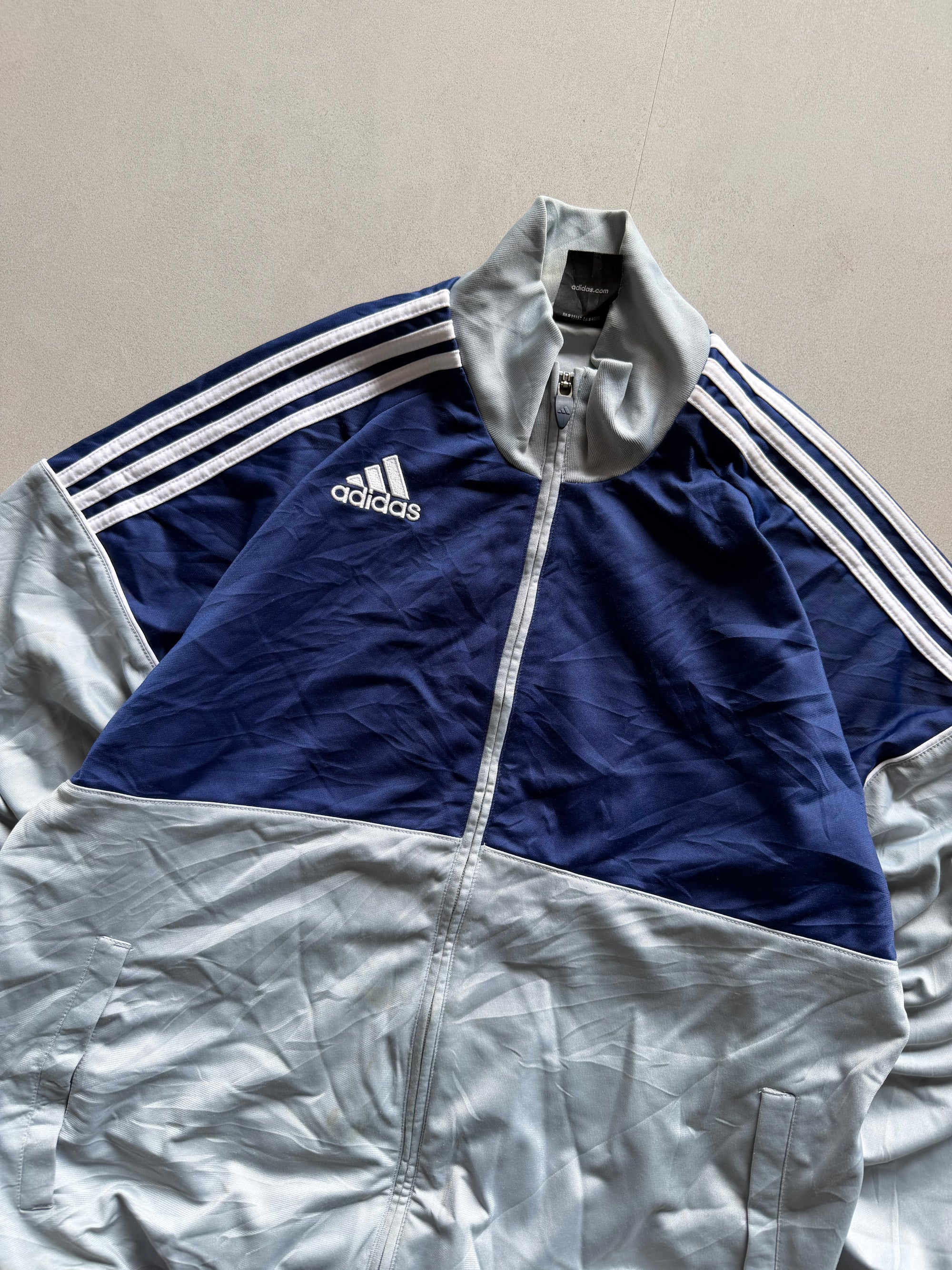 ADIDAS STRIPED JACKET - M