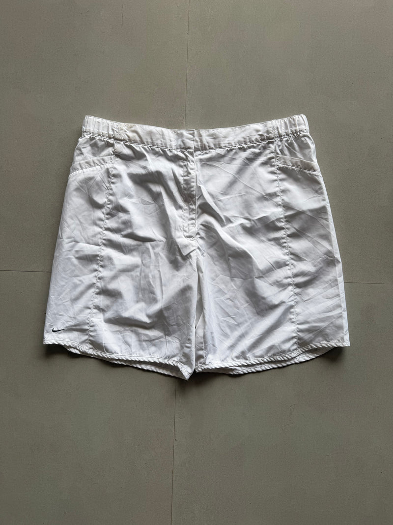 90S NIKE SHORTS - M