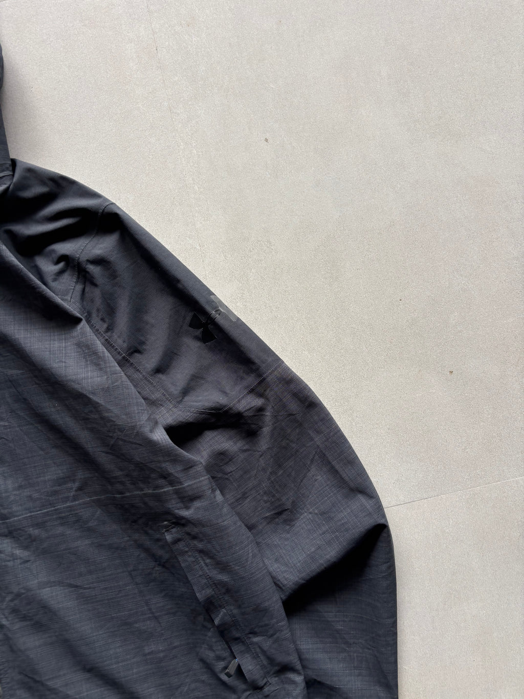 UNDER ARMOUR JACKET - XL