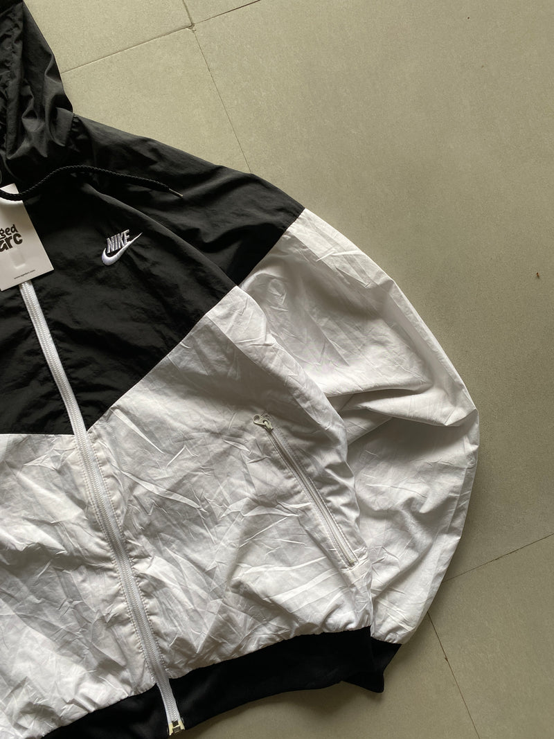 VINTAGE NIKE JACKET - M