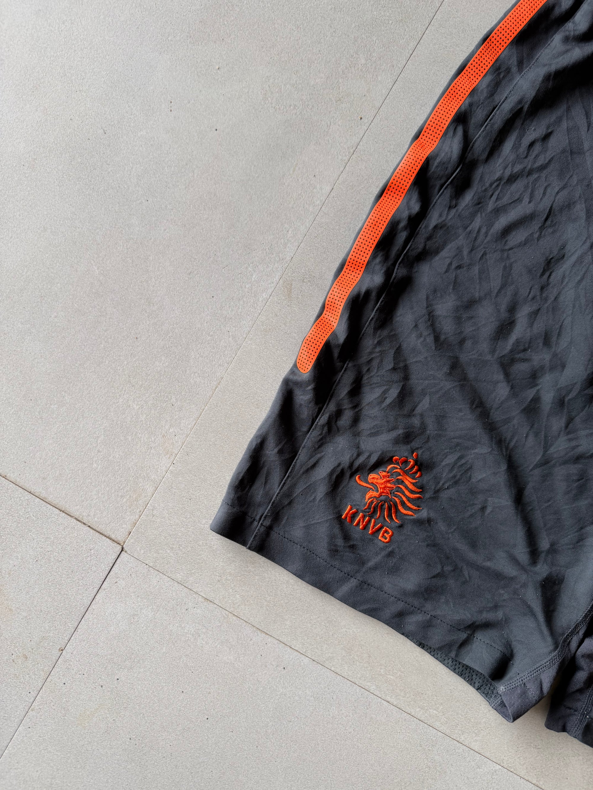 NIKE NETHERLANDS SHORTS - L