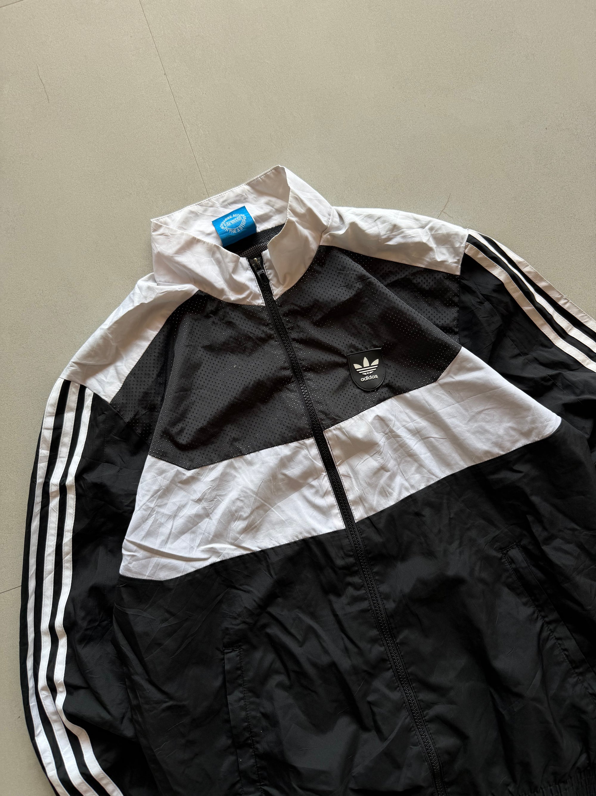 ADIDAS ORGINALS STRIPED JACKET - M
