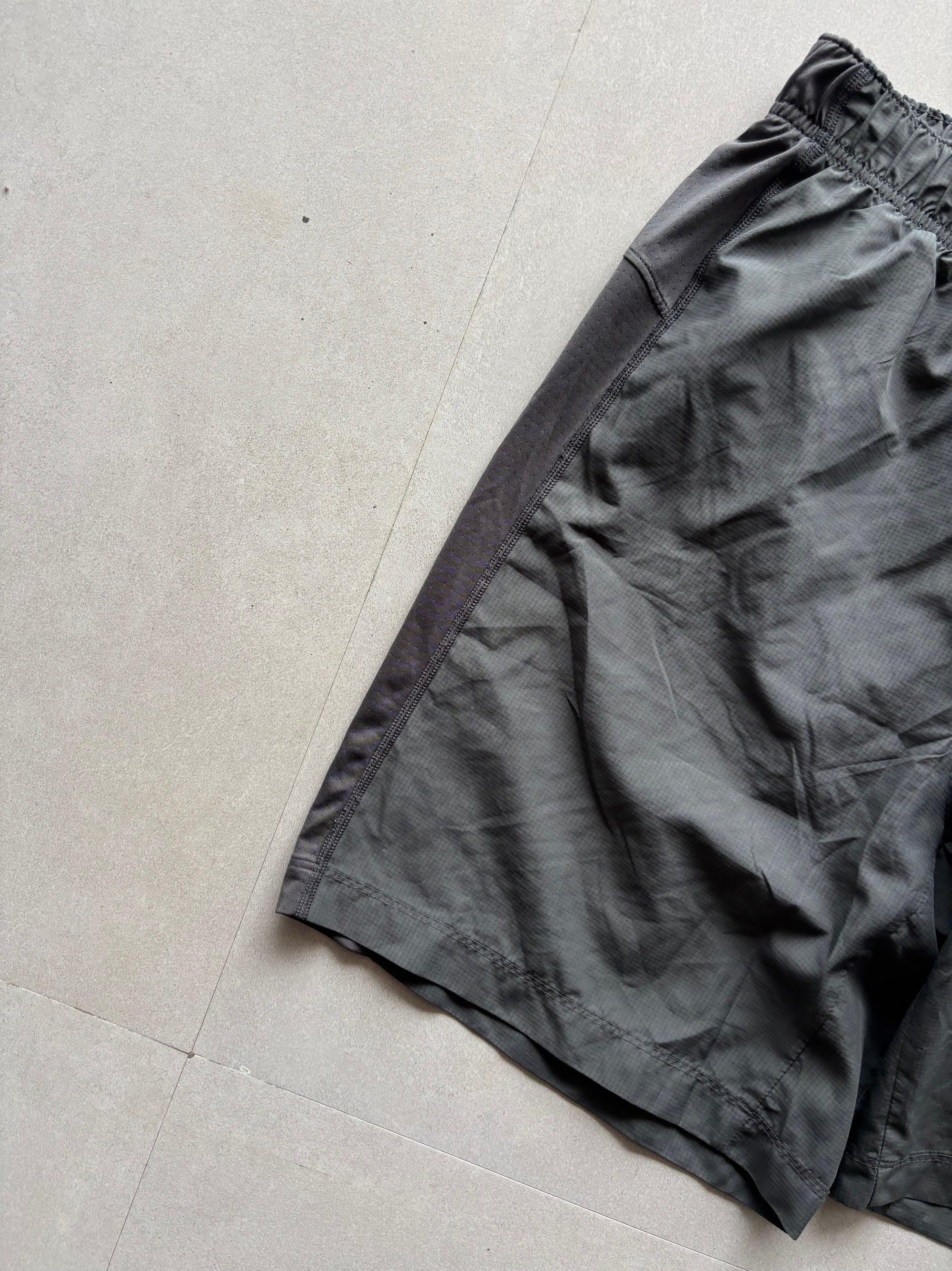 COLUMBIA SHORTS - M