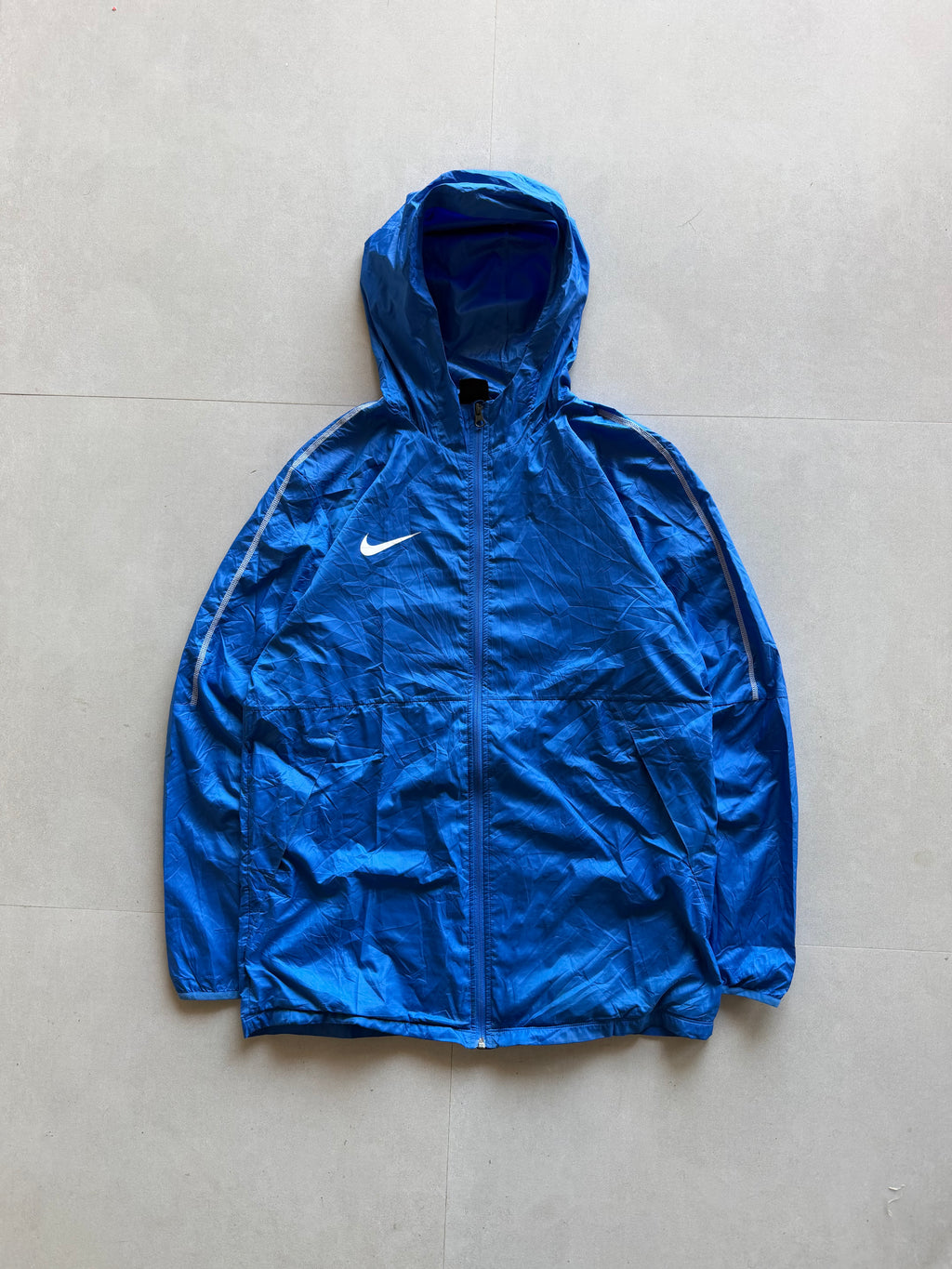 NIKE HOODED JACKET - M