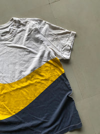 NIKE BIG SWOOSH TEE - M