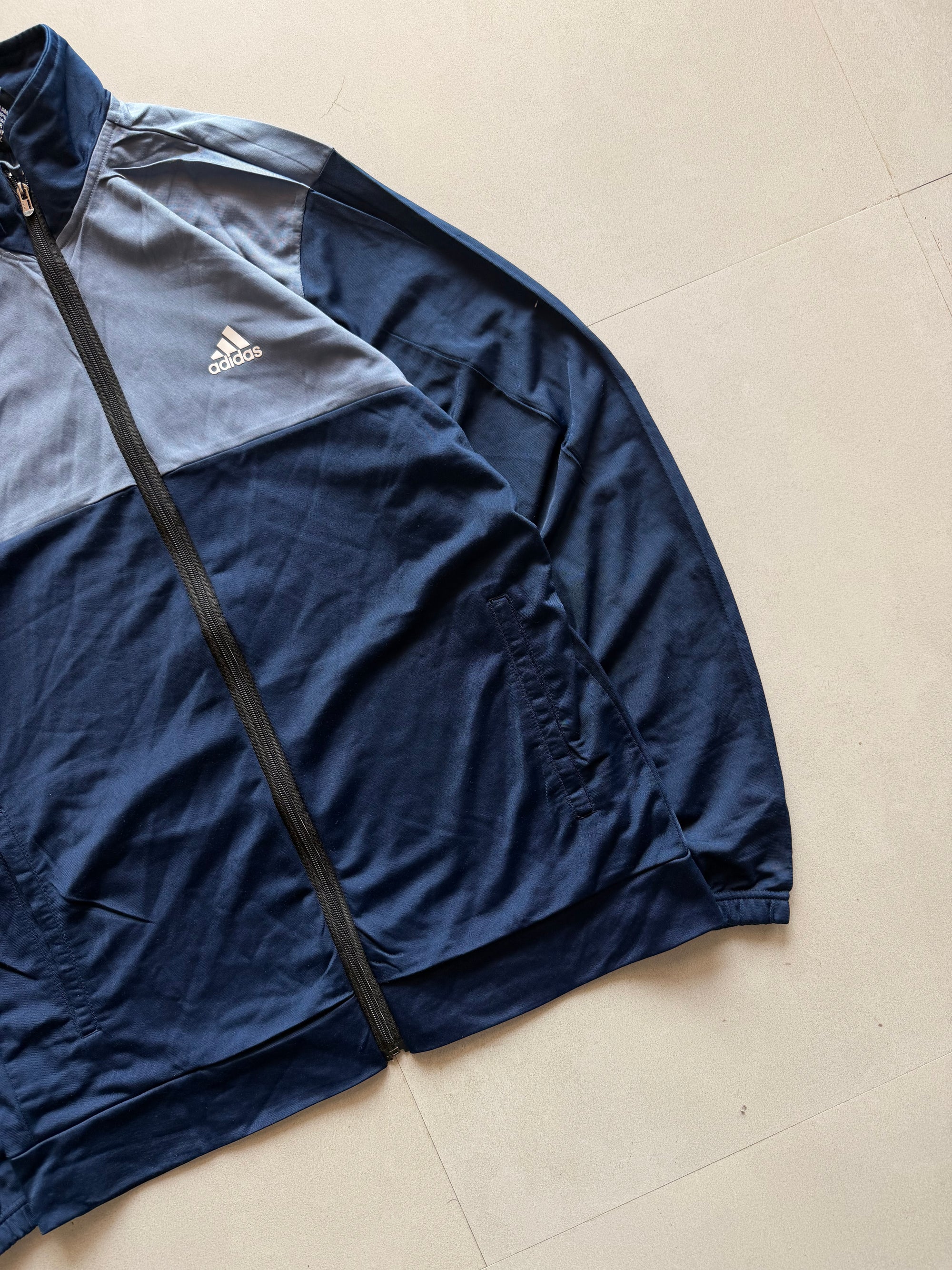 ADIDAS JACKET - M