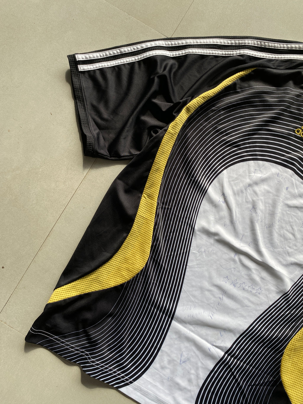 00S ADIDAS DRI-FIT TEE - L