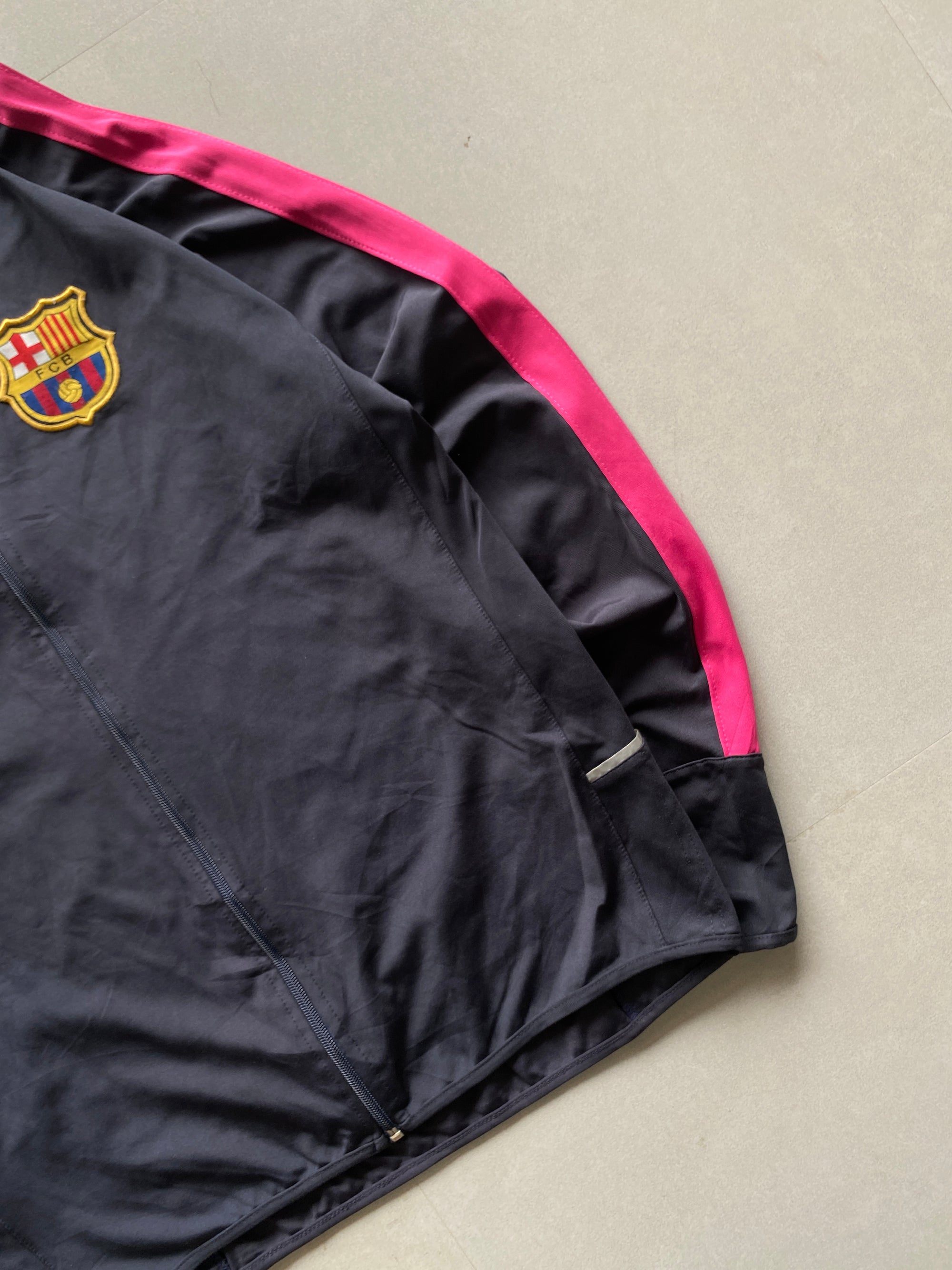 VINTAGE NIKE BARCELONA JACKET - S