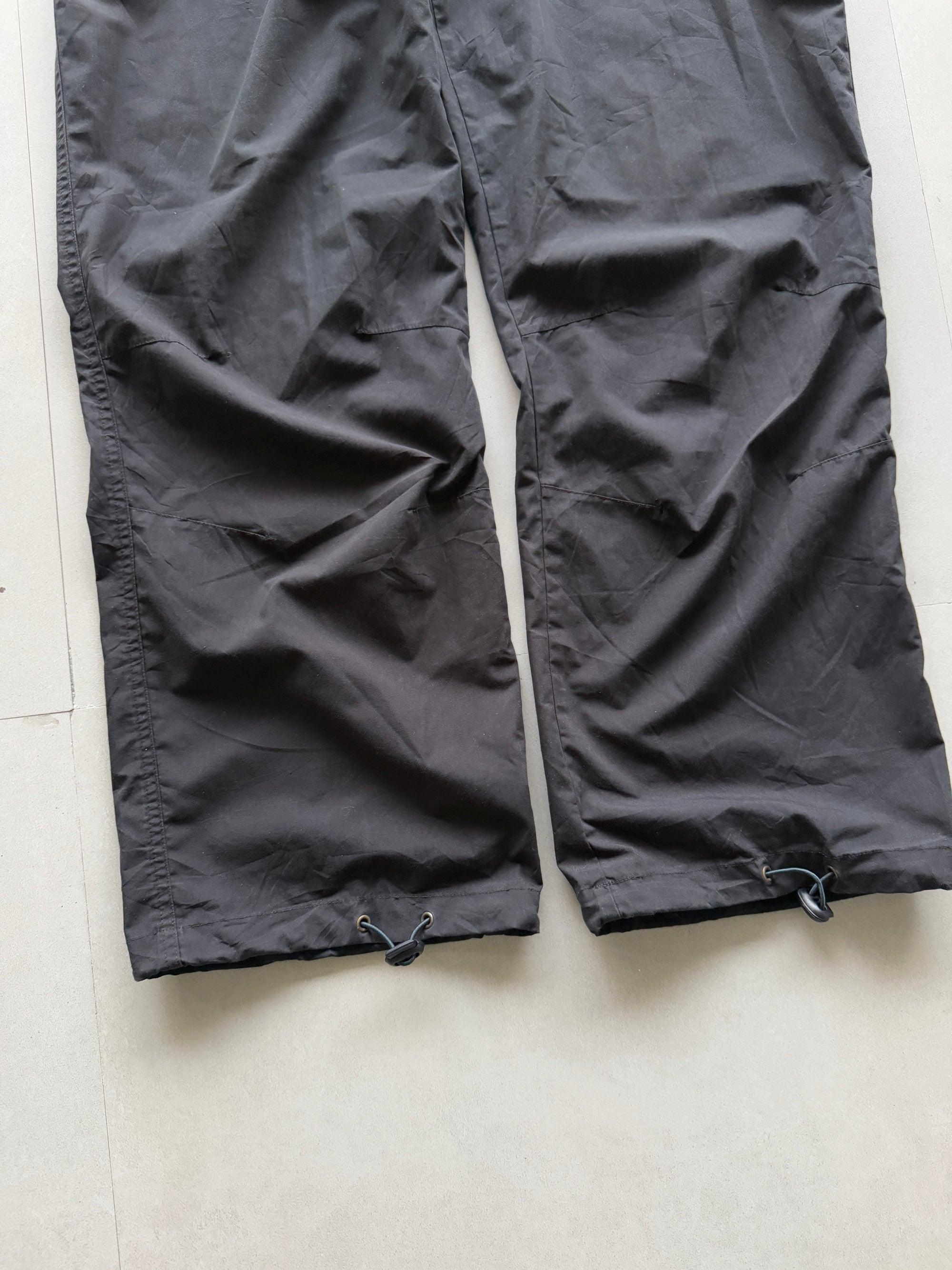 beunited baggy parachute pant