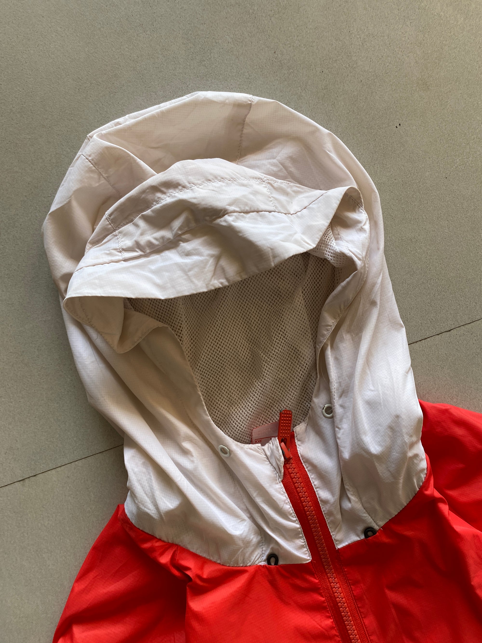 NIKE HOODED JACKET - L