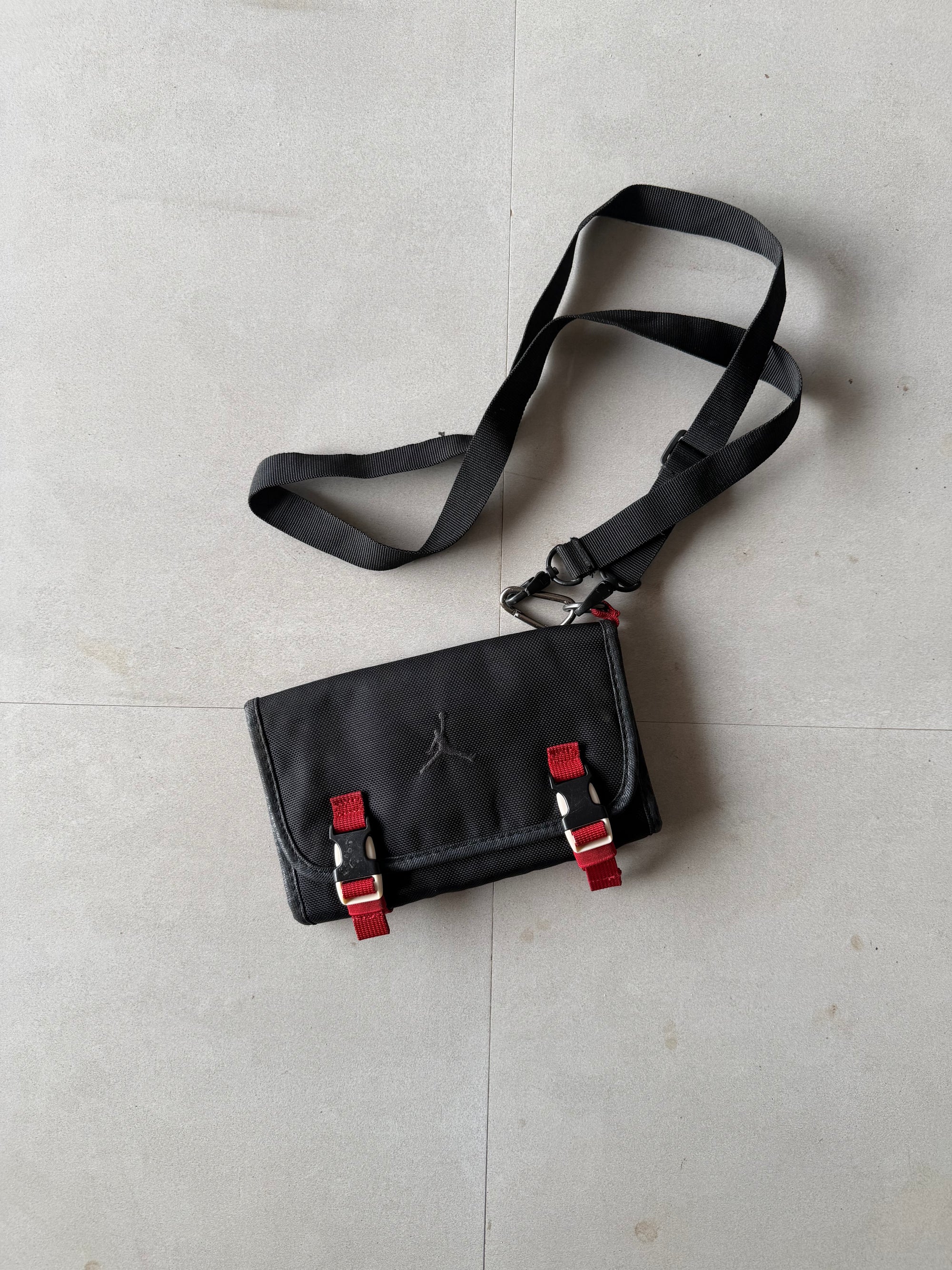 JORDAN SHOULDER PURSE