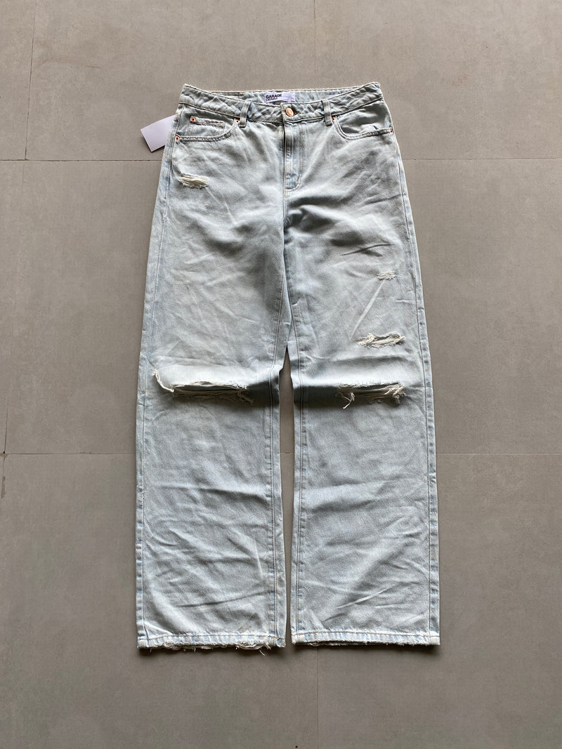 H&M DISTRESSED BAGGY DENIM - M