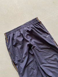 VINTAGE NIKE TRACK PANT - M