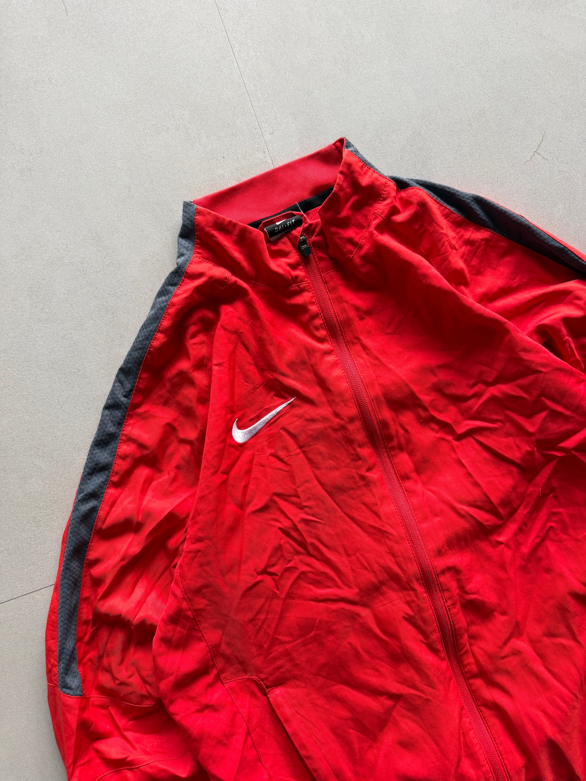 VINTAGE NIKE JACKET - M
