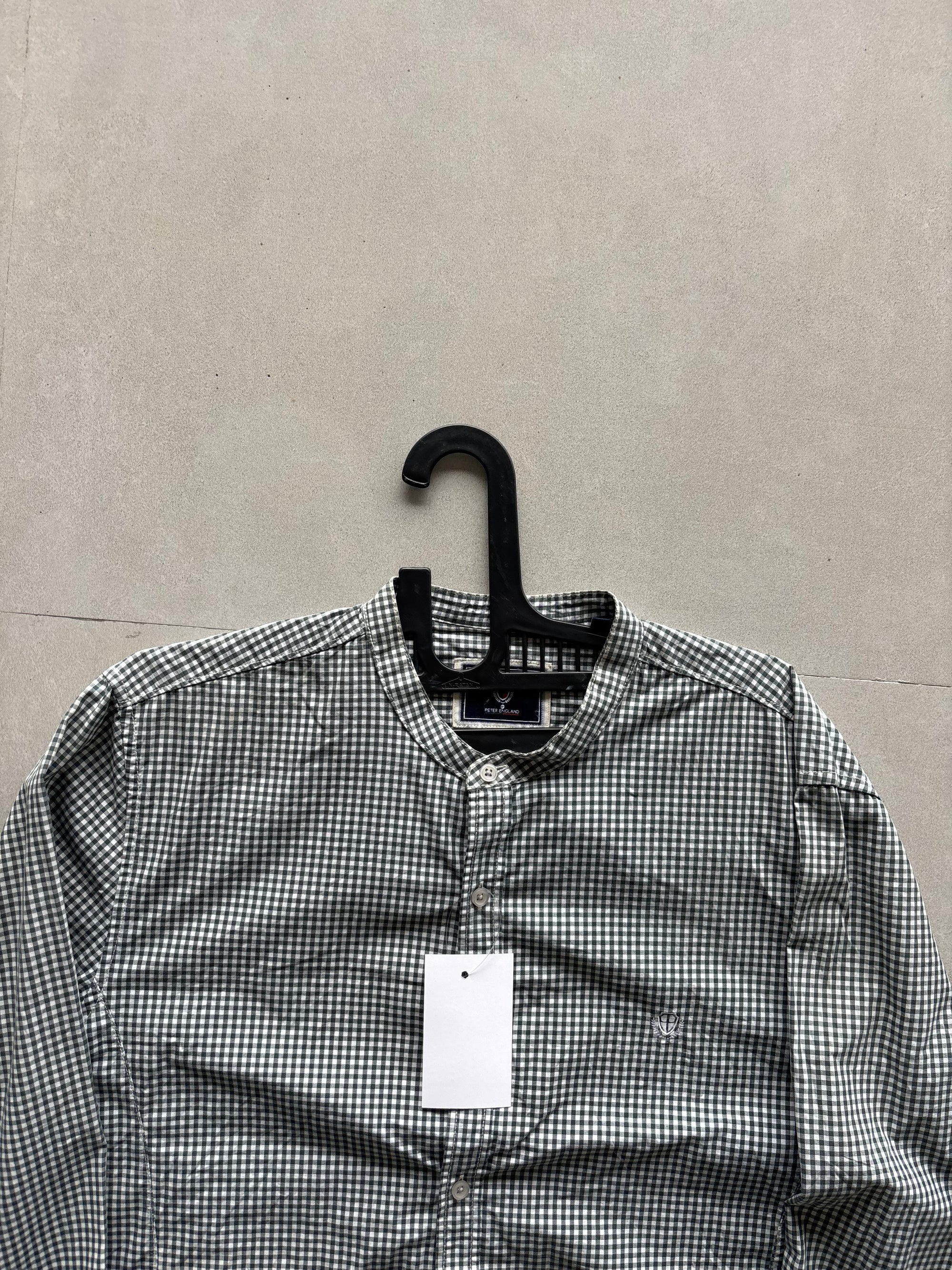 PETER ENGLAND FORMAL SHIRT - M