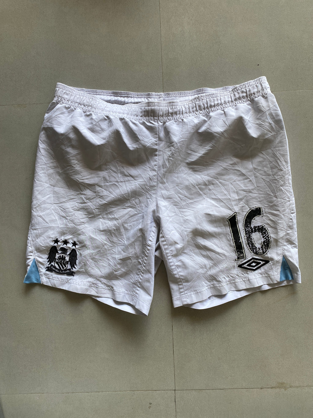 UMBRO MANCHESTER CITY SHORTS - M