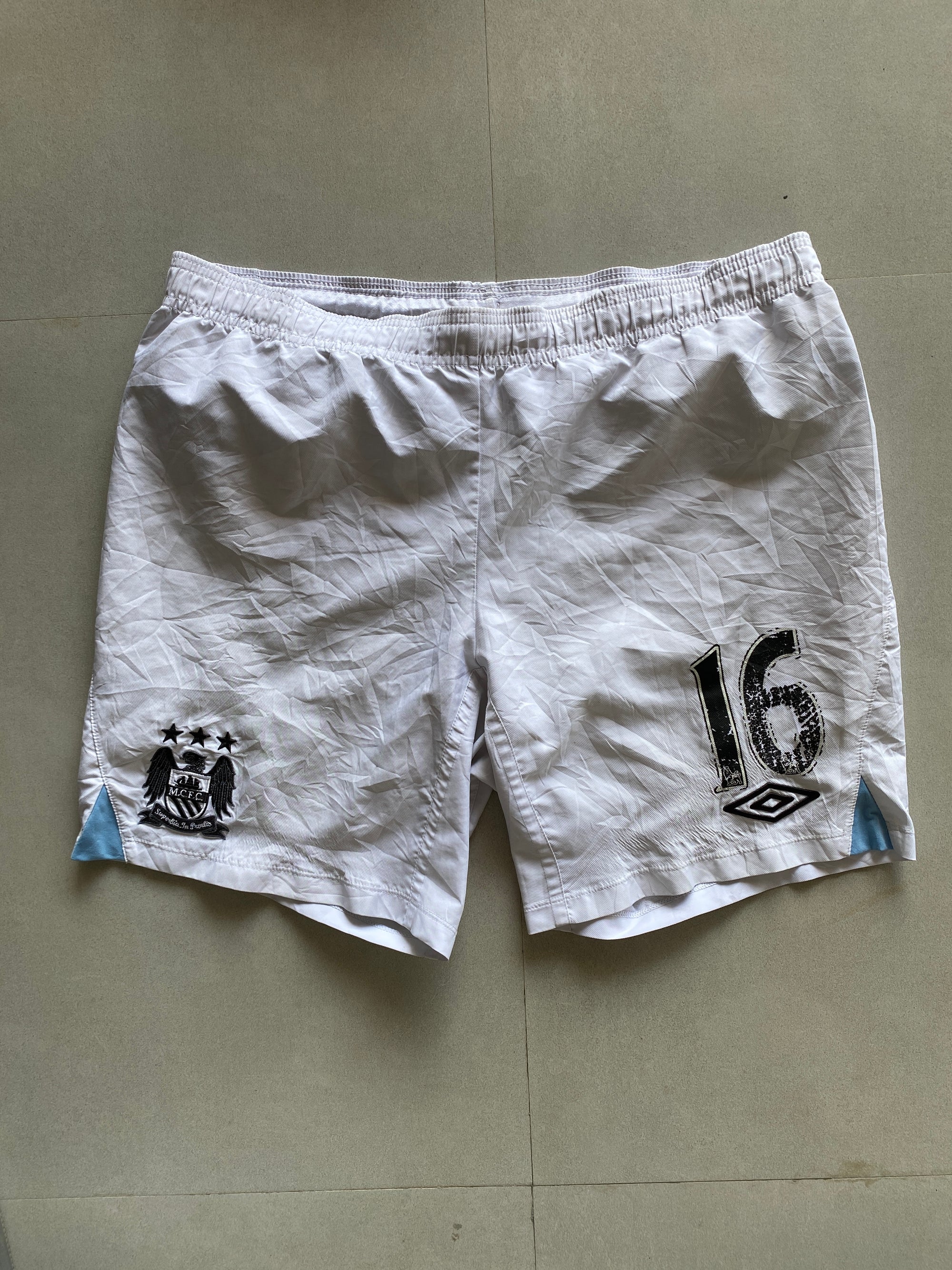 UMBRO MANCHESTER CITY SHORTS - M