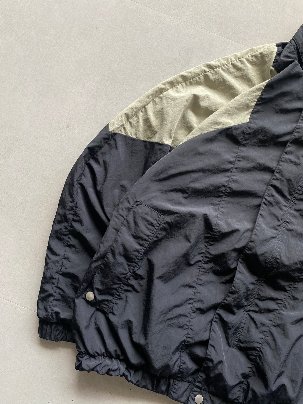 ADIDAS THREE STRIPES JACKET - L