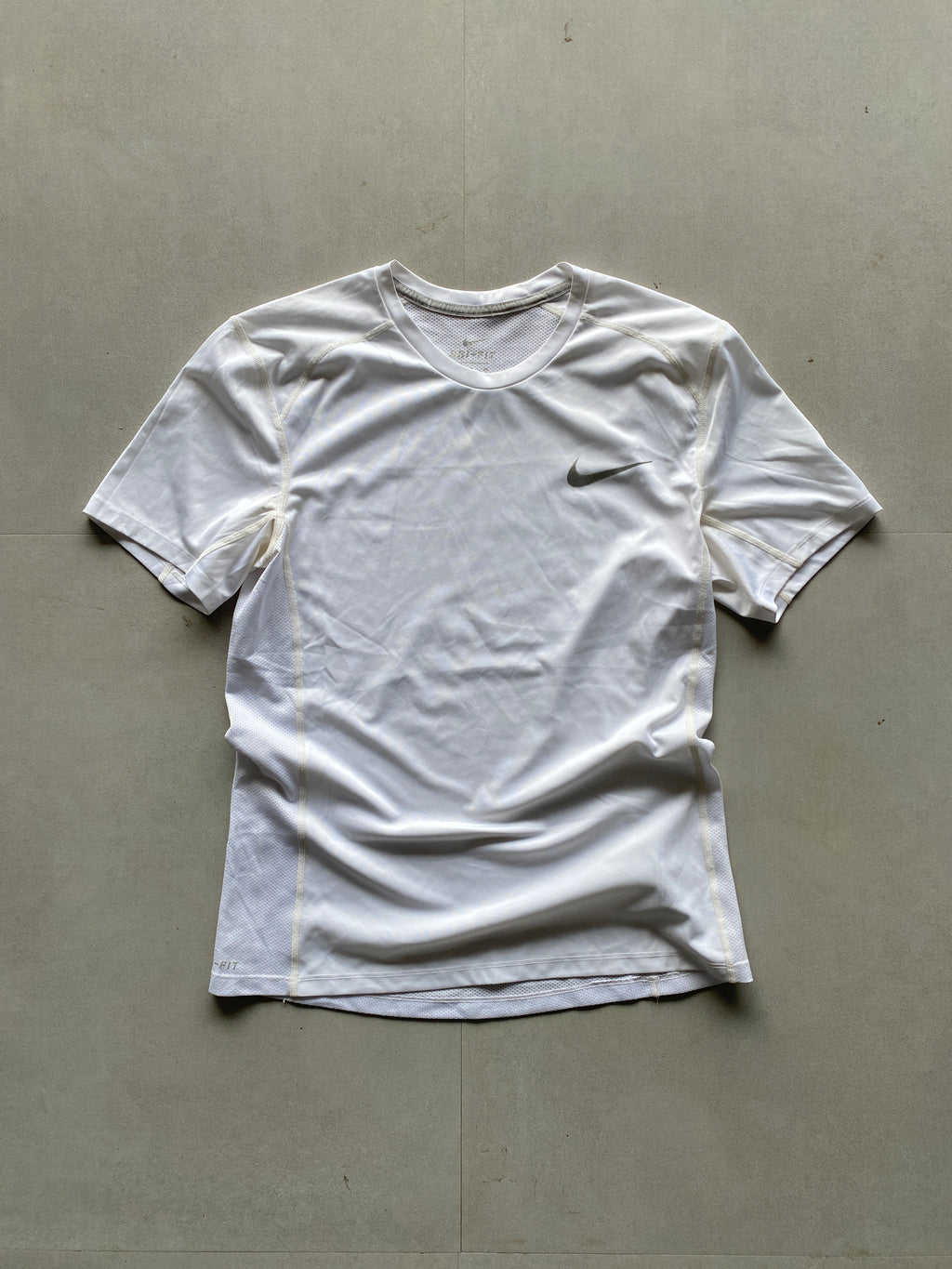 NIKE COMPRESSION TEE - S