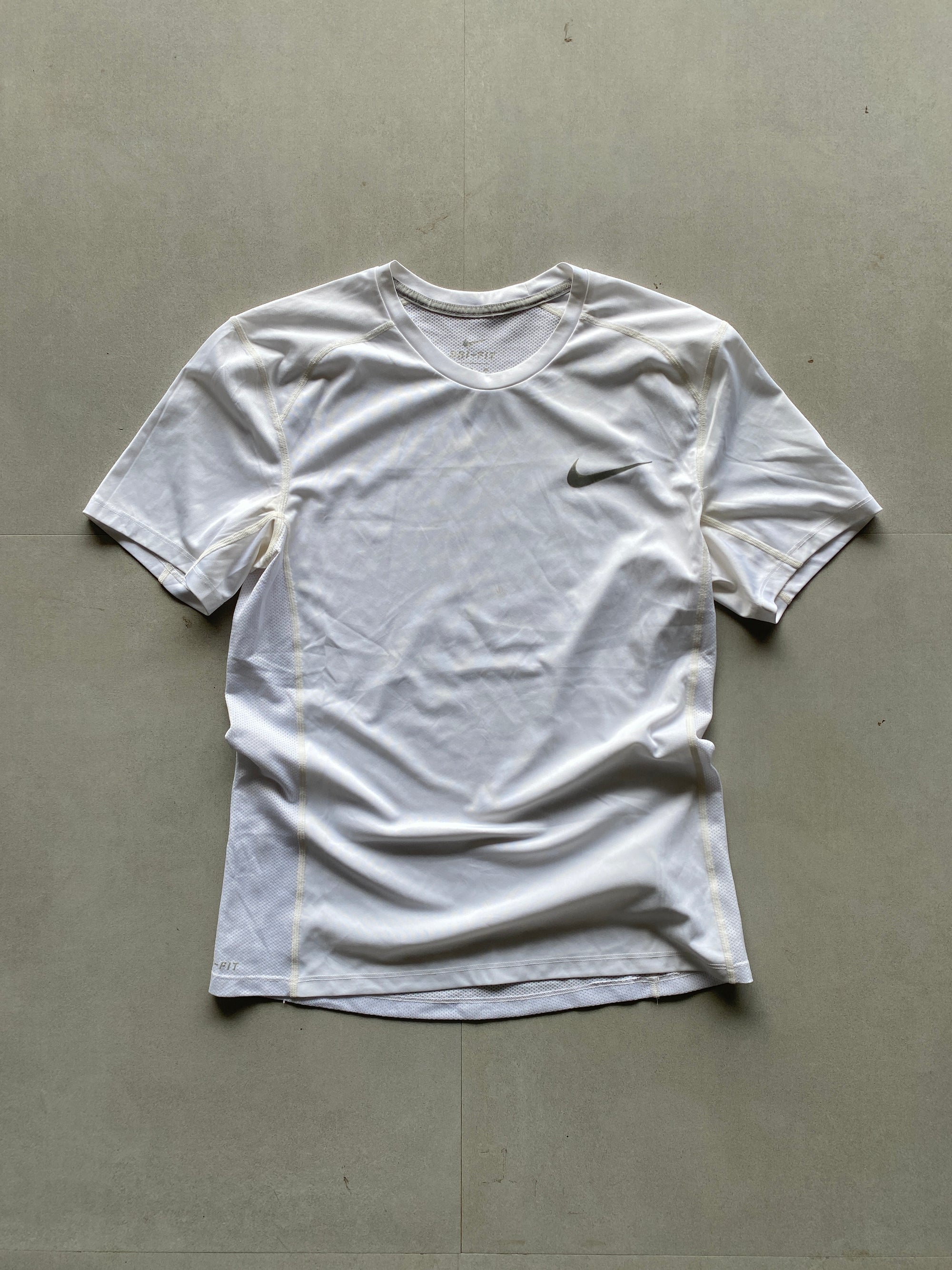 NIKE COMPRESSION TEE - S